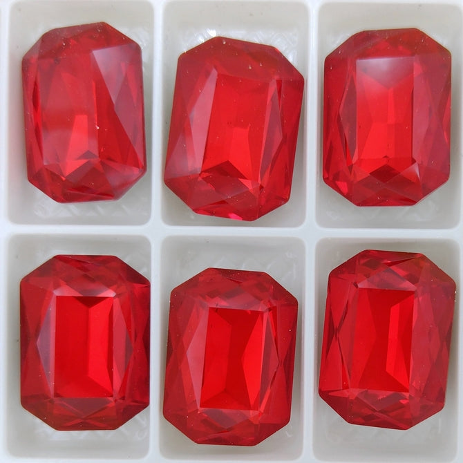 18x13mm Octagon in Light Siam (Aurora)