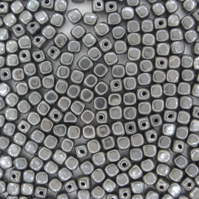 50 x 4mm cubes in Full Chrome