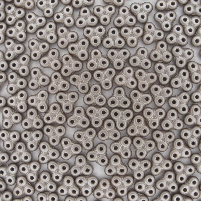 25 x 6mm Trinity beads in Pastel Light Brown