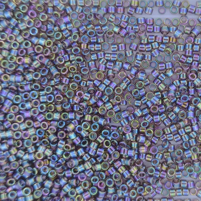 DB0180 - 1g Size 11/0 delicas in Transparent Root Beer AB