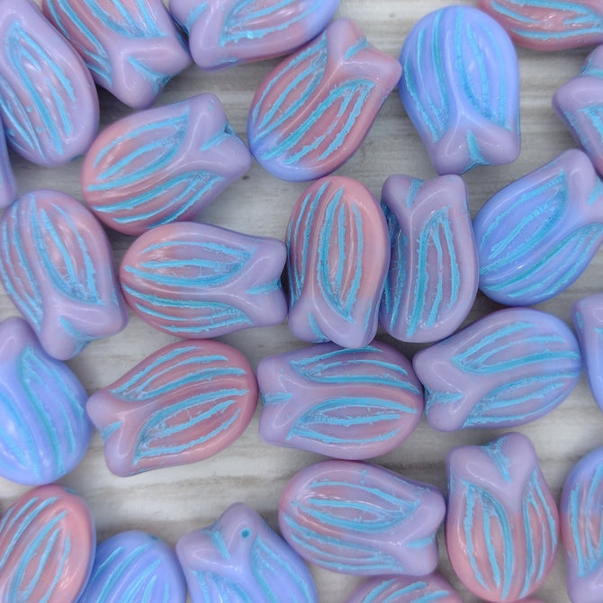 5 x Tulip flowers in Opaque Pink and Turquoise (16x11mm)