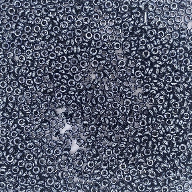0081 - 5g Size 8/0 Toho Demi seed beads in Gunmetal
