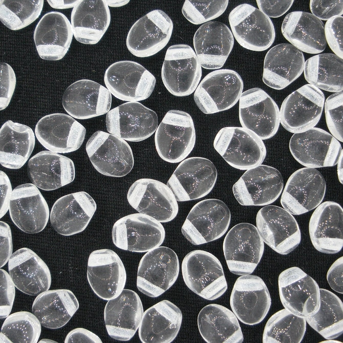 25 x tulip petals in Crystal (6x8mm)