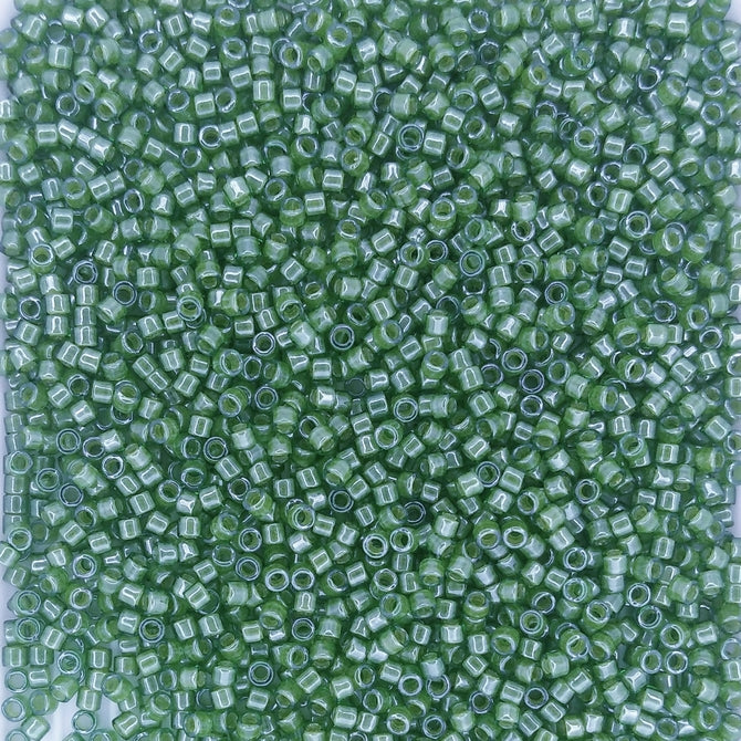 DB0274 - 5g Size 11/0 delicas in Lined Pea Green Lustre
