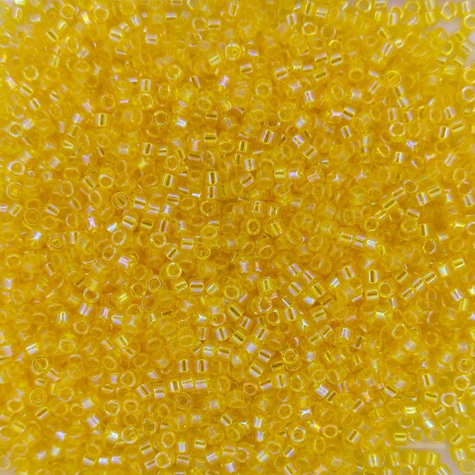 DB0171 - 1g Size 11/0 delicas in Transparent Yellow AB