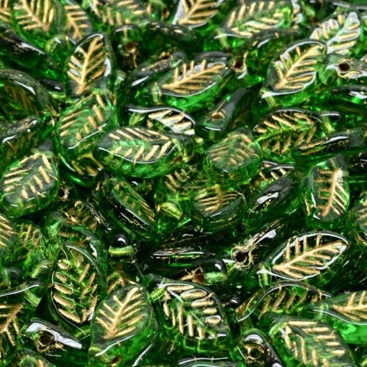 15 x Bay leaves in Olivine with Gold (12x6mm)