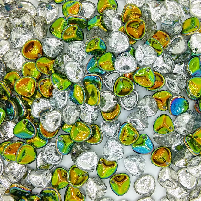 25 x small rose petals in Crystal Vitrail (8x7mm)