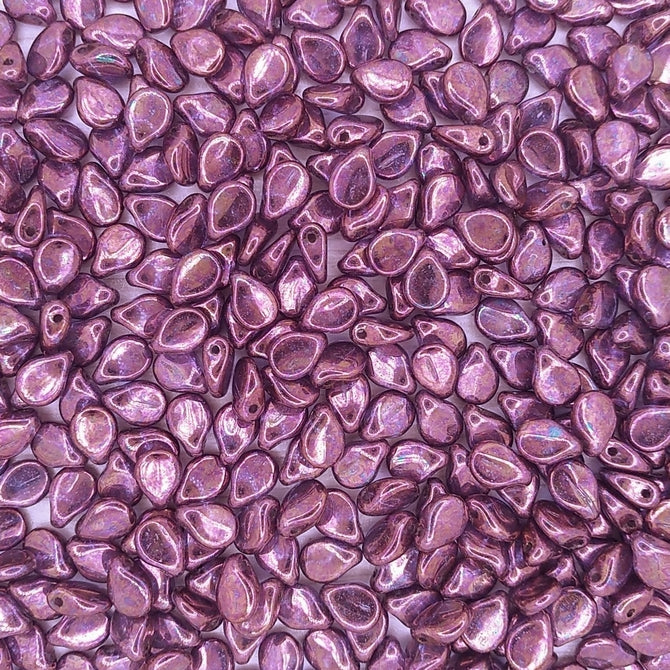 30 x pip beads in Crystal/Vega Lustre