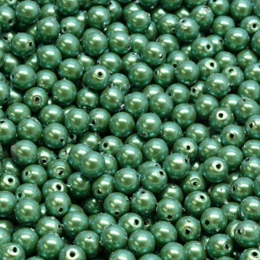 50 x 4mm round pearls in Pearlescent Green