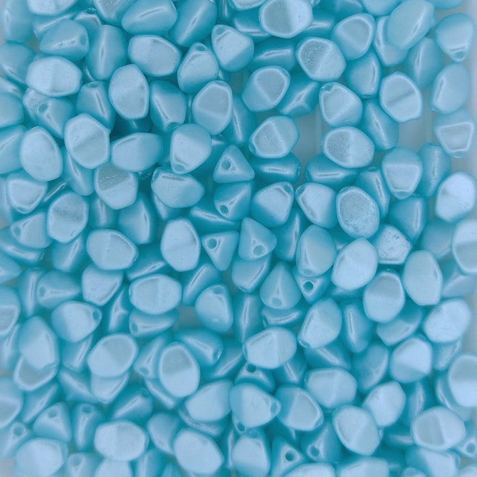 50 x pinch beads in Pastel Light Azuro (3x5mm)