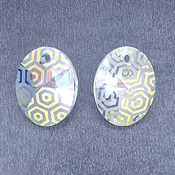 18mm Oval Pendant in Crystal with laser etched Large Hexagon pattern (Swarovski)