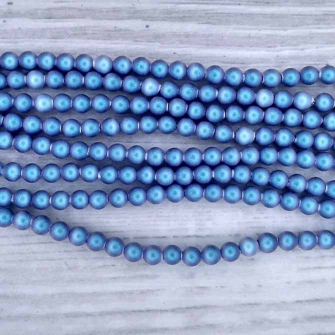 25 x 3mm round pearls in Iridescent Light Blue Pearl (Swarovski) 5810