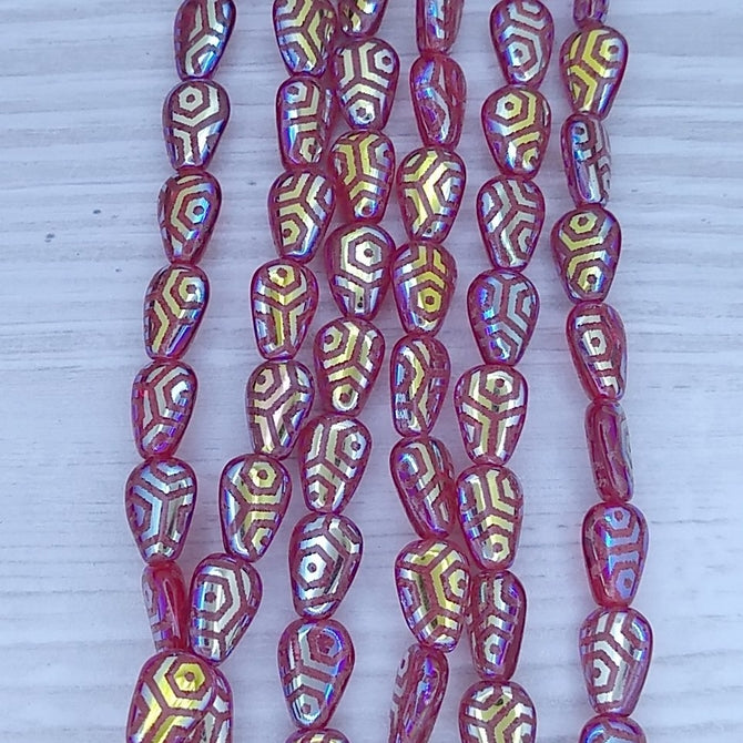 14 x drops in Dark Red drops with laser etched hexagon (9x6mm)