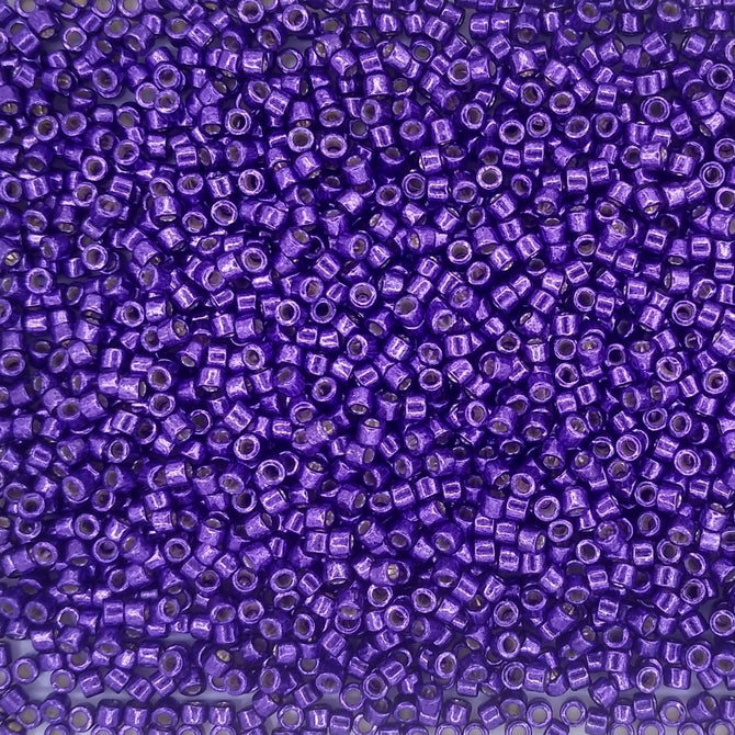 DB2510 - 5g Size 11/0 delicas in Duracoat Galvanised Lilac Night