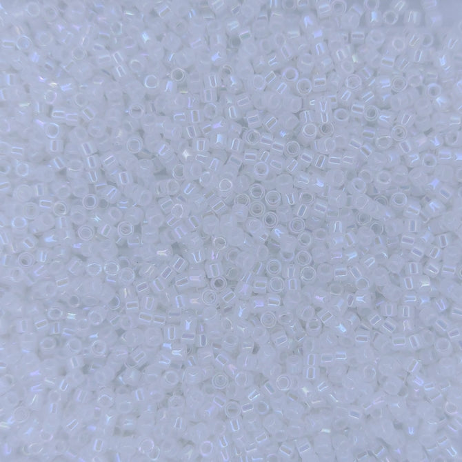 DB0222 - 1g Size 11/0 delicas in White Opal AB