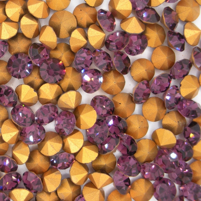 SS30 Chaton in Amethyst (Vintage Swarovski)