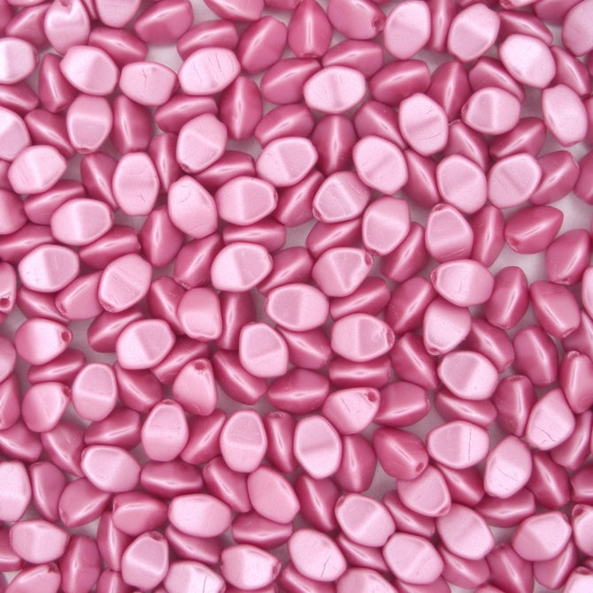 50 x pinch beads in Pastel Pink (3x5mm)