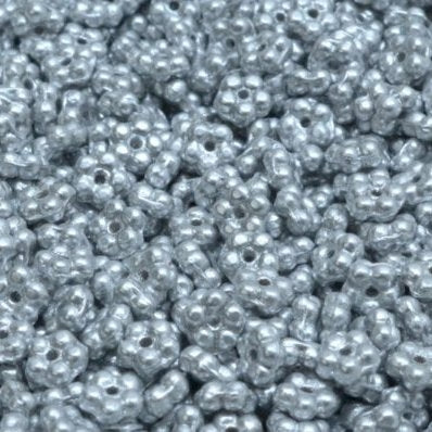 25 x 5mm Forget me Not flowers in Aluminium Silver