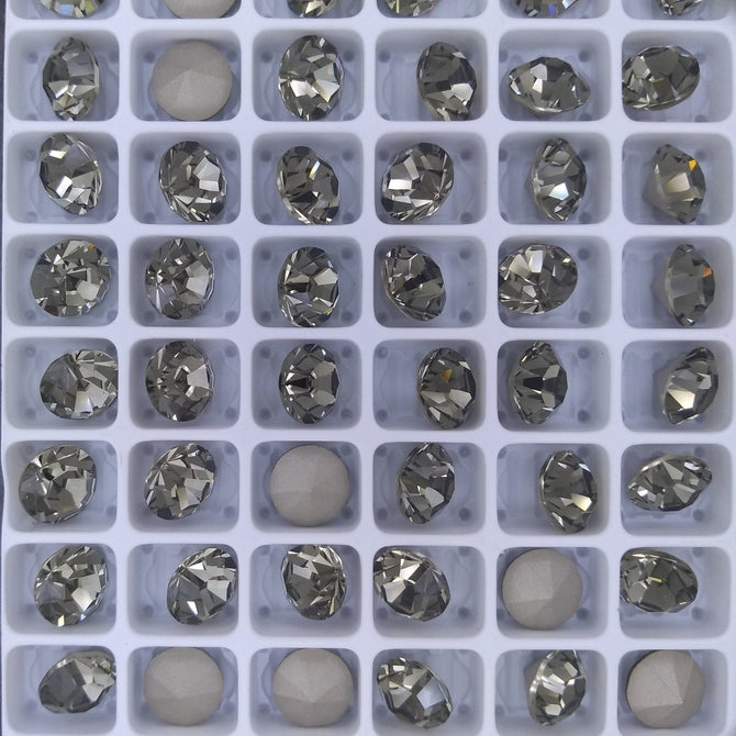 SS39 or 8.3mm Chaton Maxima in Black Diamond (Preciosa)