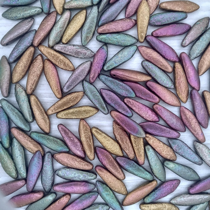 10 x daggers in etched Purple Iris Gold (5x16mm)