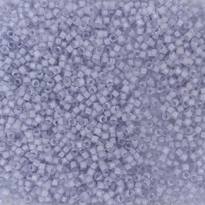 DB0080 - 5g Size 11/0 delicas in Pale Violet lined Crystal Lustre