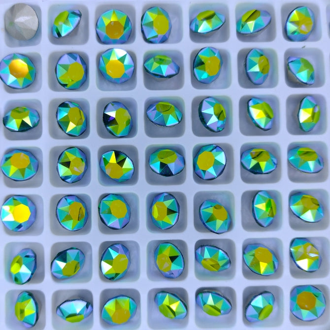 8mm chaton in Emerald AB (Aurora)