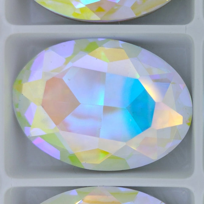 30x20mm Oval in Crystal AB (Aurora)