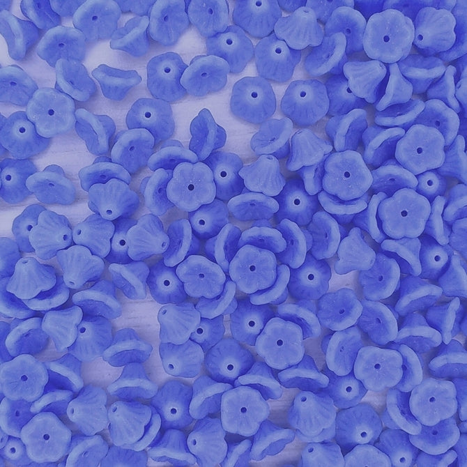 25 x flower cups in Opaque Light Blue (7x5mm)