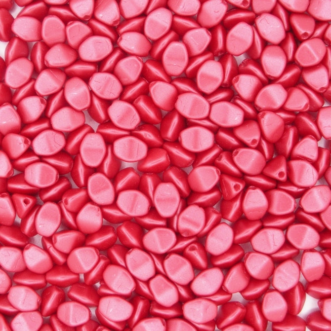 50 x pinch beads in Pastel Dark Coral