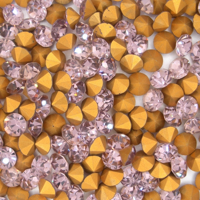 SS30 Chaton in Light Amethyst (Vintage Swarovski)