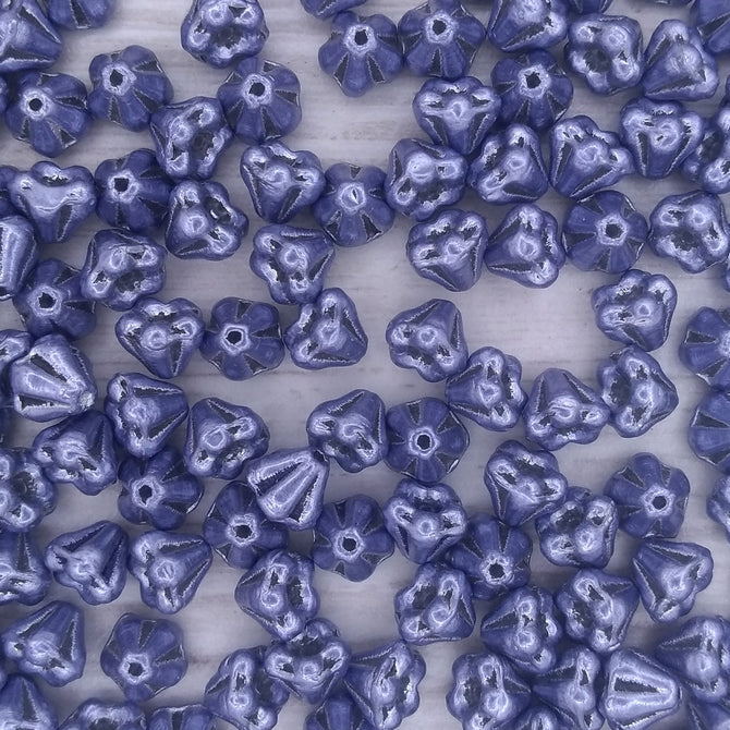 15 x Baby Bell Flowers in Metallic Lavender (6x4mm)