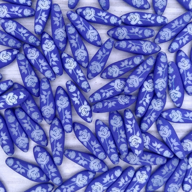 10 x daggers in Neon Blue with laser etched Rose (5x16mm)