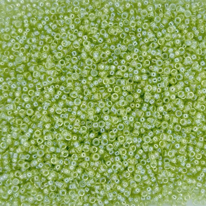 0258 - 5g Size 15/0 Miyuki seed beads in Transparent Chartreuse AB