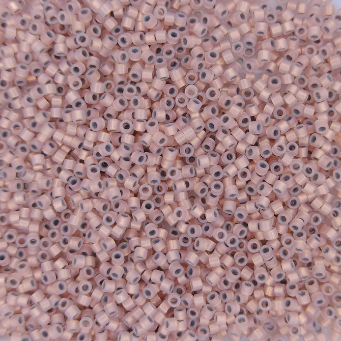 DB0191 - 1g Size 11/0 delicas in Copper lined Opal