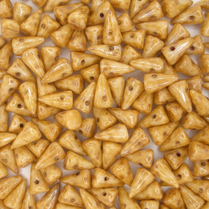 10 x small spikes in Chalk White/Orange (5x8mm)