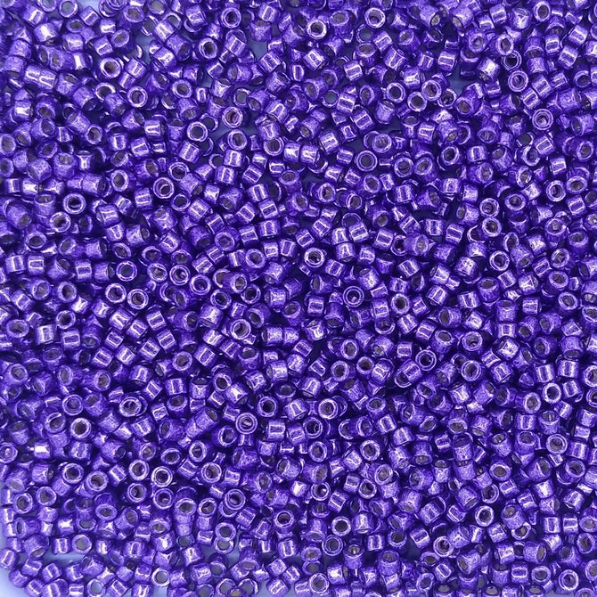 DB2509 - 5g Size 11/0 delicas in Duracoat Galvanised Deep Lilac
