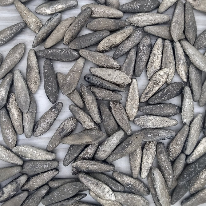 10 x daggers in etched Full Dark Argentic (5x16mm)