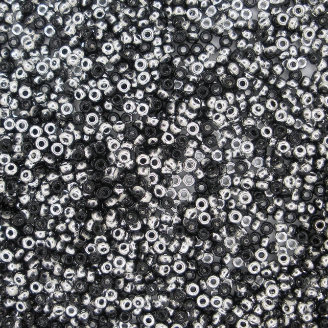 55033 - 10g Size 11/0 Miyuki seed beads in Black/Silver