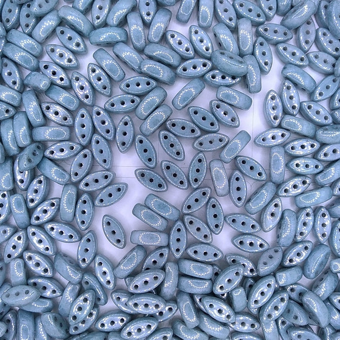 50 x Cali beads in Baby Blue Lustre