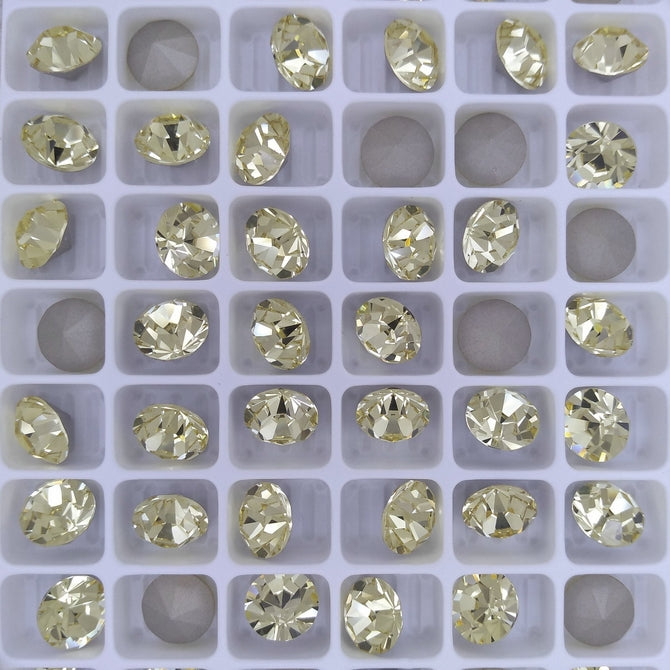 SS39 or 8.3mm Chaton Maxima in Jonquil (Preciosa)