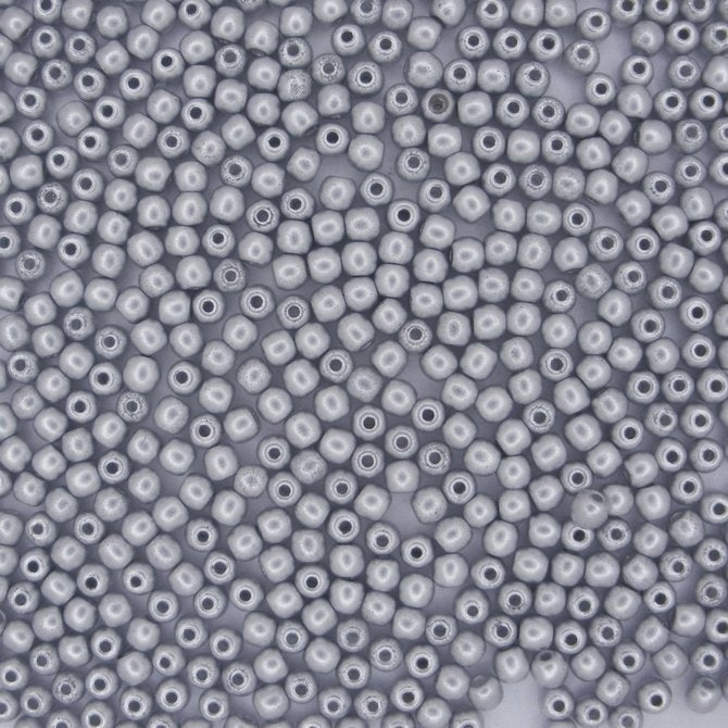 50 x 2.5mm round beads in Silver