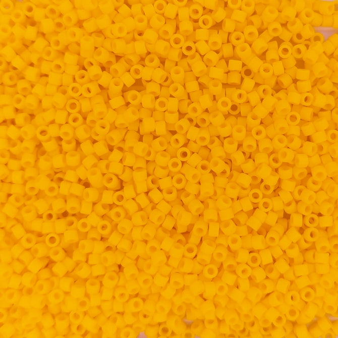 DB1582 - 1g Size 11/0 delicas in Matt Opaque Canary