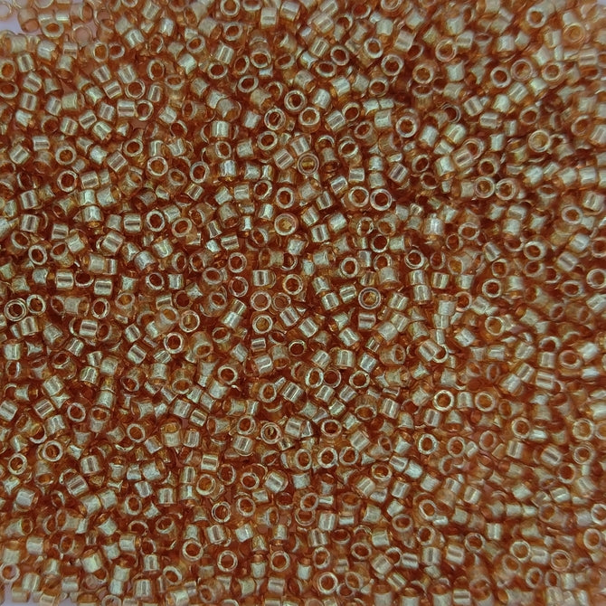DB0121 - 1g Size 11/0 delicas in Apricot Topaz Gold Lustre