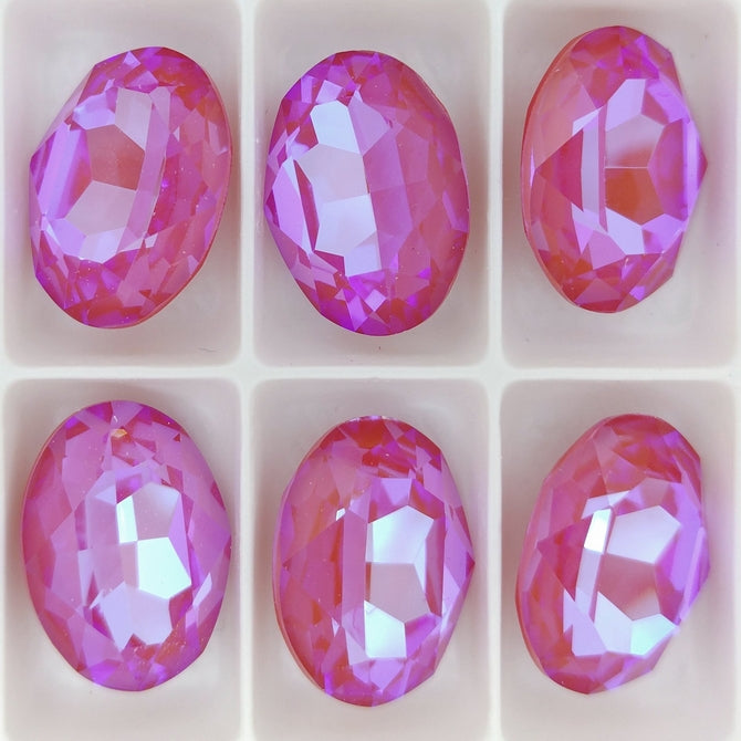18x13mm Oval in Crystal Royal Red Delite (Aurora)