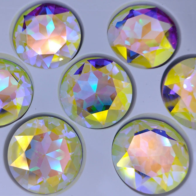 27mm Chaton in Juicy Peach AB (Aurora)