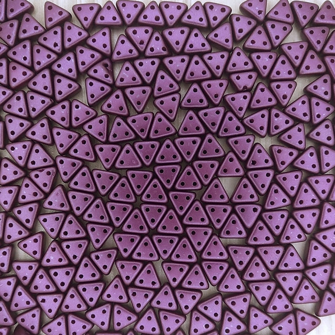 25 x eMMA beads in Pastel Bordeaux