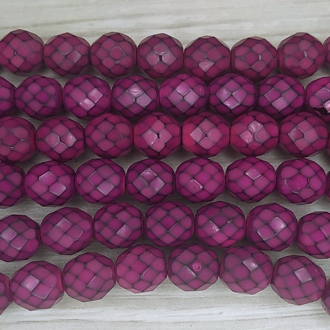 15 x 10mm snake skin beads in Fuchsia