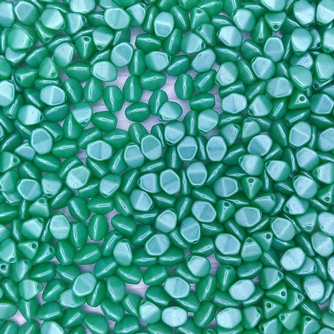50 x pinch beads in Pearl Shine Light Green (3x5mm)