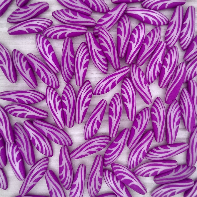 10 x daggers in Neon Dark Purple with laser etched Dragonfly wings (5x16mm)