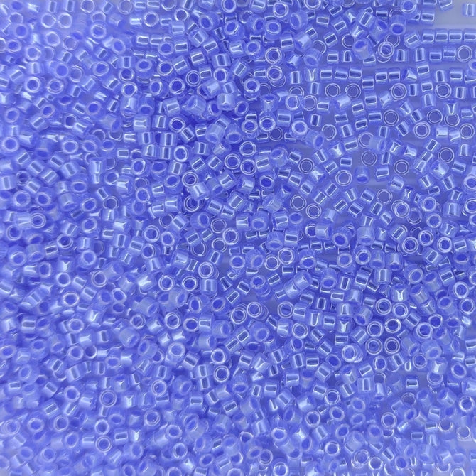 DB0240 - 5g Size 11/0 delicas in Dark Sky Blue Ceylon